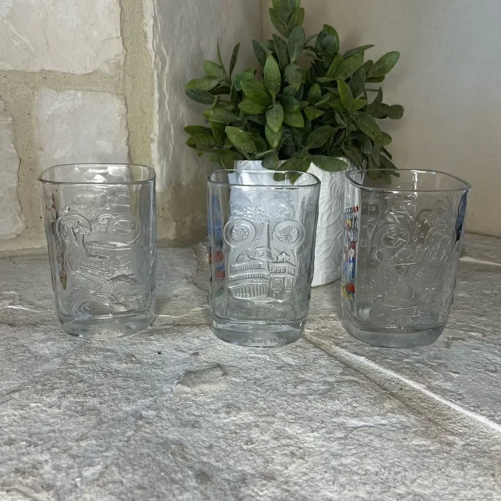 Walt Disney World 2000 Commerative Glass set of 3
